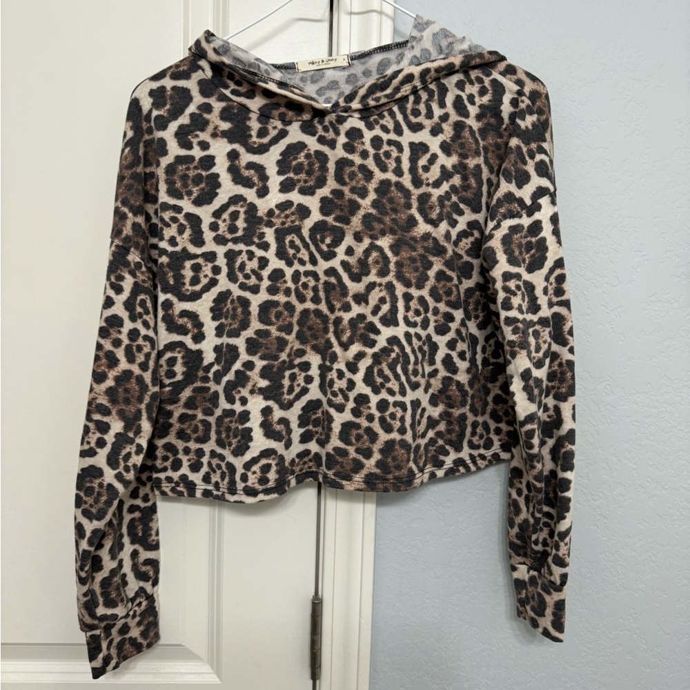Leopard Print Cropped Hoodie